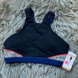 NWT high-neck sports bra